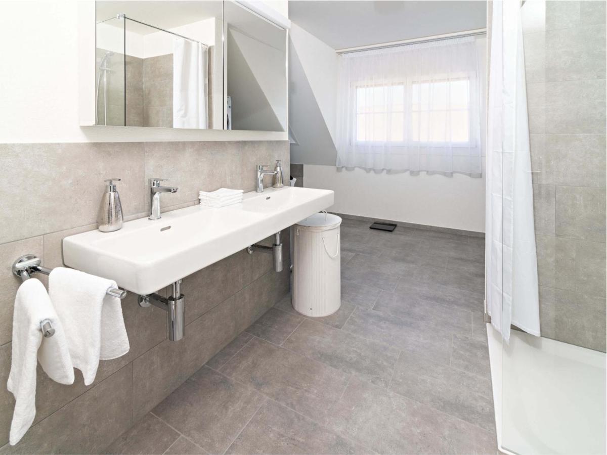 Exklusive 5,5 Zimmer Wohnung Fuer Familien Und Business Eschenz Buitenkant foto